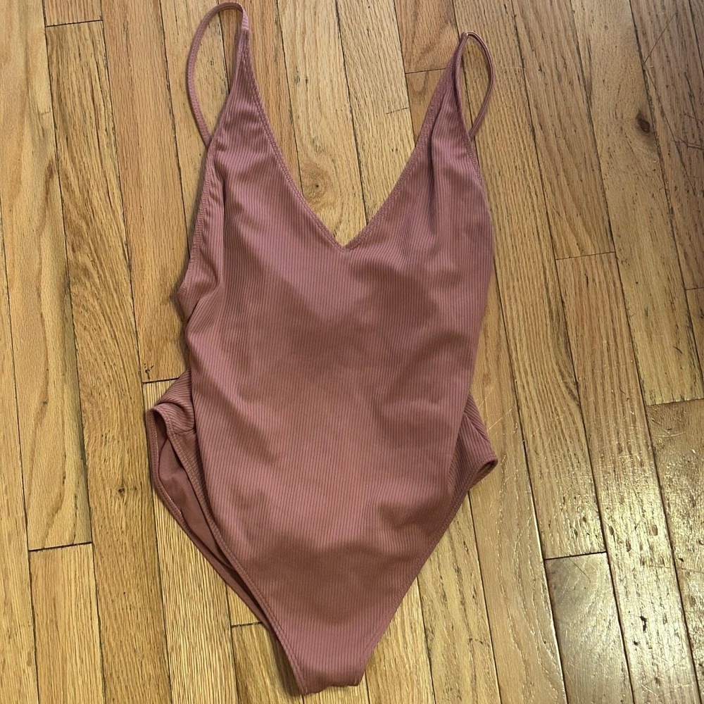 Forever 21 One Piece Pink Ribbed Swimsuit Size Large